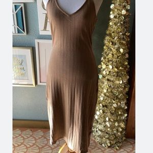 Loveriche Ribbed Midi Dress